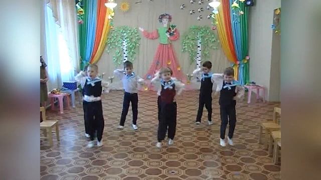 Танец: "Яблочко" (ср.лог.гр.)