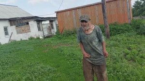 Дед Матвей ничему не рад.