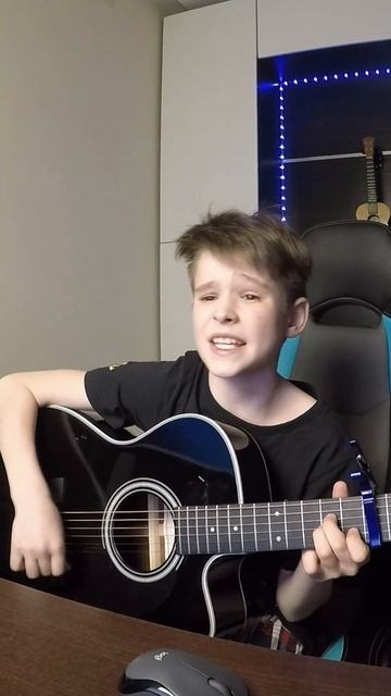 Нас не догонят #cover #coversong #acoustic #тату #акустика #кавернагитаре #песниподгитару смотреть онлайн