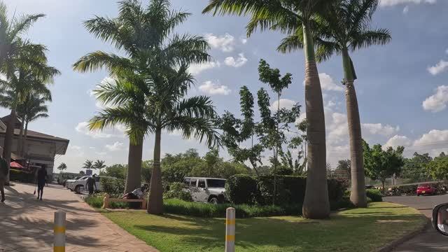 ЕВРОПА В АФРИКЕ ГДЕ ЦИВИЛЬНО ПОЖРАТЬ / НАЙРОБИ ТОРГОВЫЙ КОМПЛЕКС ЦЕНЫ смотреть онлайн