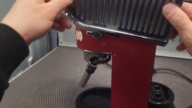 Delonghi EC685 (Dedica) Мало льет воды смотреть онлайн