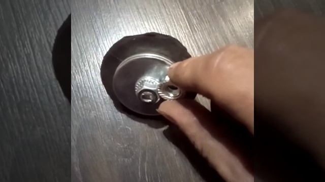 Прокладки нужной формы, резиновая, резина. Круглой формы. Прокладка. Уплотнитель. Поршень. смотреть онлайн