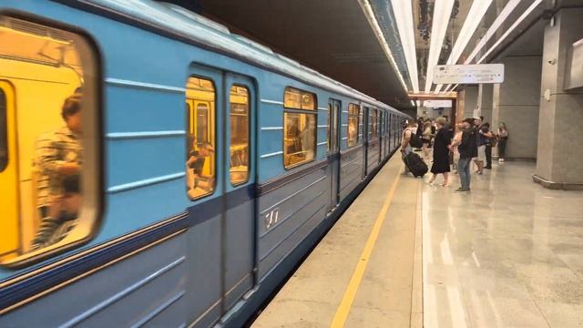 Метропоезд 81-710 