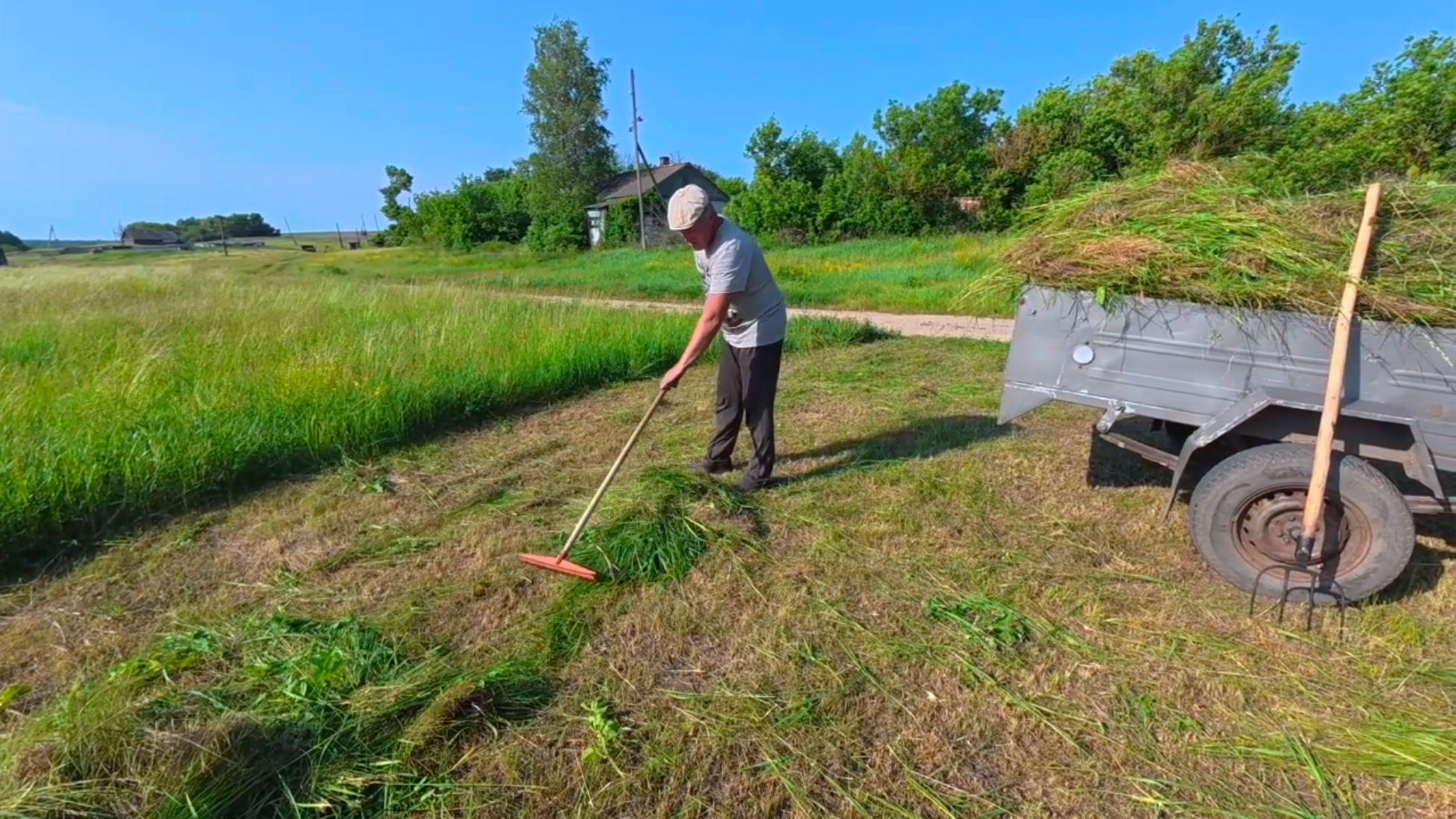 Деревенские будни, сенокос в разгаре 🌿 смотреть онлайн