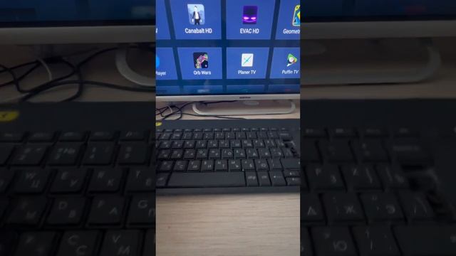 Как подключить клавиатуру Logitech k400+ смотреть онлайн