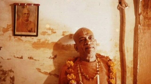 Утренняя прогулка Шрилы Прабхупады 12.02.06.1974, Париж. Шрила Прабхупада против мнения учёных. смотреть онлайн