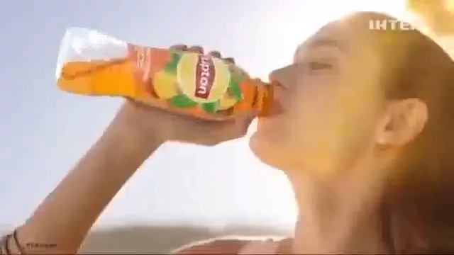 Холодний чай Lipton персик