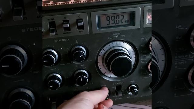 Радиоприемник Грюндиг 2400, Grundig 2400 Sl Prof. Радио Sony 7600d