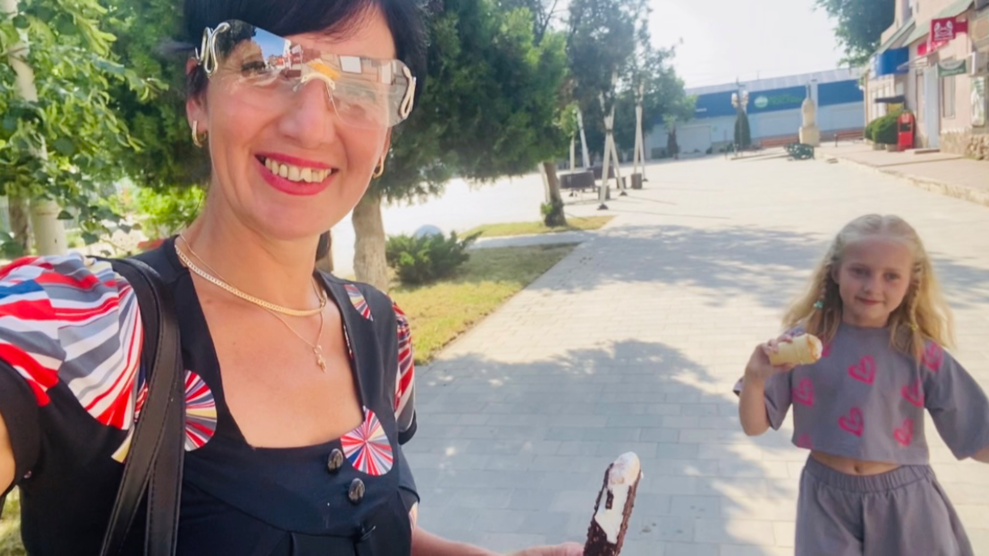 Троица/ Шопинг 🛍️ смотреть онлайн