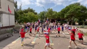 Флешмоб "Россия, мы дети твои!"