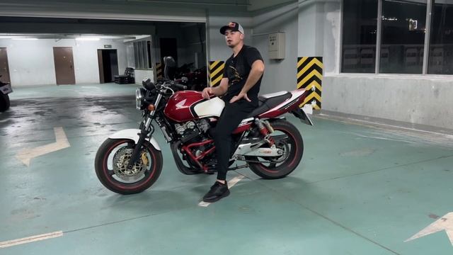 ПОЛОЖЕНИЕ ТЕЛА НА МОТОЦИКЛЕ , ПАЛЬЦЫ НА РЫЧАГАХ УПРАВЛ