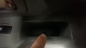 Снимаю правую переднюю  карту двери  Kia Sorento 1 Как снять