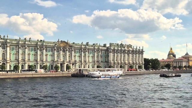 С днем рождения Санкт-Петербург.