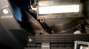 Замена фильтра салона Suzuki SX4 🇺🇦