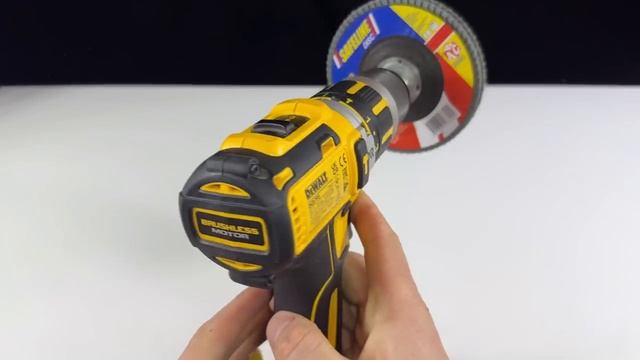 Самый быстрый способ заточить топор до бритвенной остроты смотреть онлайн