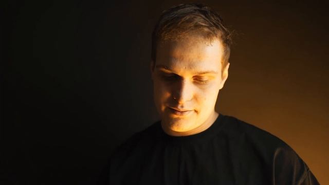 Собираем Компьютер в КРОССОВКЕ смотреть онлайн