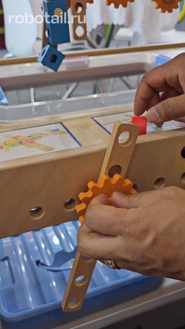 Интерактивный стол «Мастерская маленького инженера» смотреть онлайн