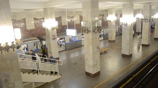 Нижегородское метро заговорило на английском (2) смотреть онлайн