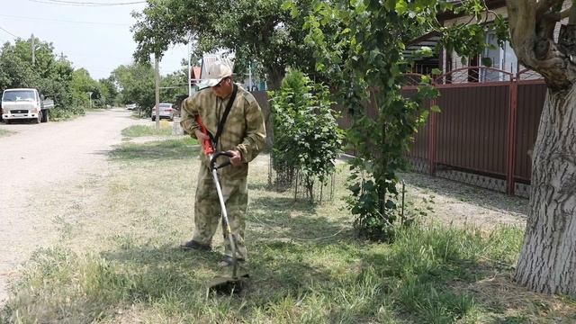 Покос травы в г. Приморско-Ахтарск смотреть онлайн