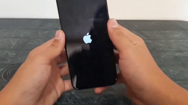 Айфон завис / как перезагрузить айфон смотреть онлайн