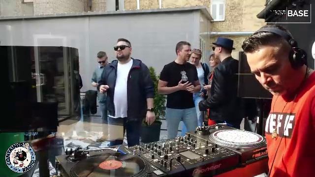 CONTAINER RADIO Live Stream - LOVESCHOOL (2025-06-12)