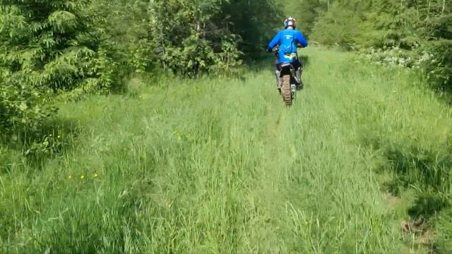 Падение.Поехали на Эндуро измерять глубину лесных луж