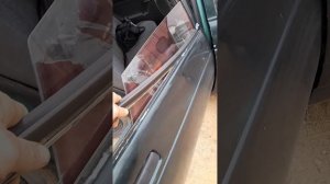 как снять заднее дверное стекло ваз 2110