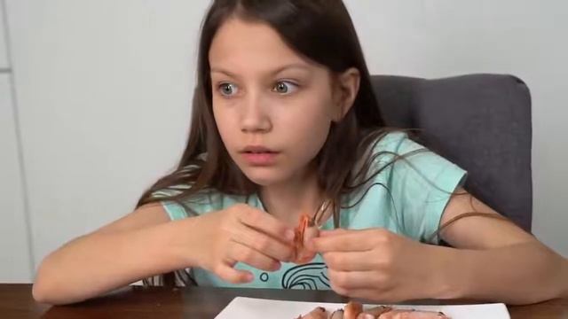 24 ЧАСА ЕДИМ ПРОДУКТЫ ОДНОГО ЦВЕТА ЧЕЛЛЕНДЖ /  Вики Шоу