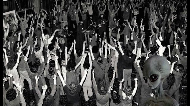 НЛО: Факты и Мифы - Правдивая История Летающих Тарелок смотреть онлайн