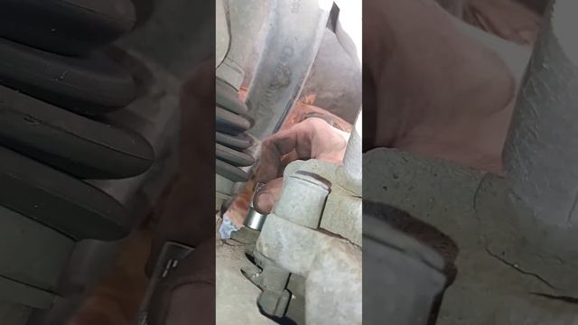 ЗАМІНА ГАЛЬМІВНИХ КОЛОДОК НА ПЕЖО 5008)) смотреть онлайн