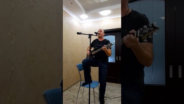 Я лечу на крыльях ветра.