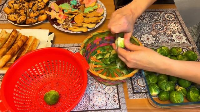 Quarkauflauf Und Rosenkohl In Sahne-Käse Soße/Творожная запеканка и брюсс