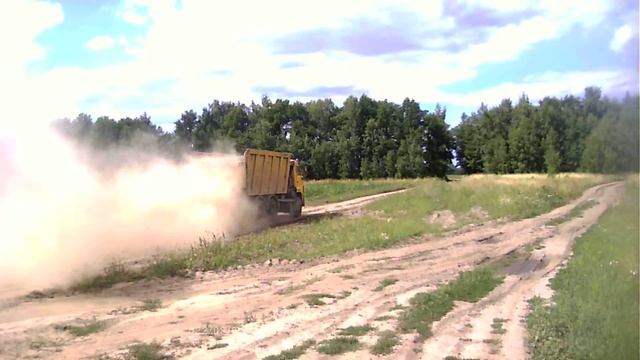 Тест авто видео регистратора   DIGMA 106  снимаю с рук.