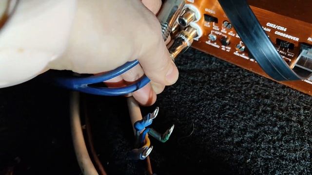 Установка Усилителя DL audio anaconda 4.90 в Nissan Laurel c35 смотреть онлайн