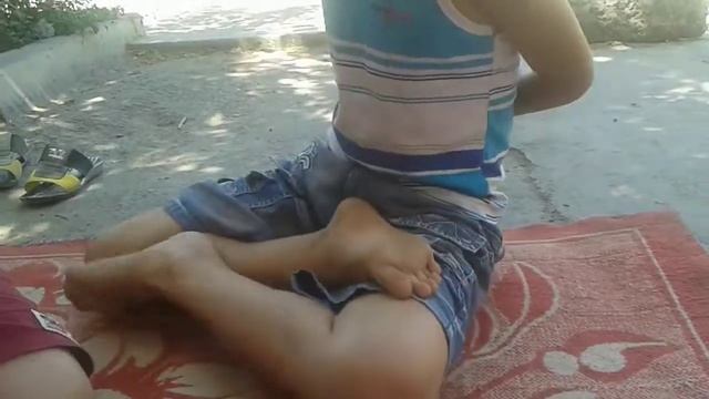 Мой друг занимается йогой