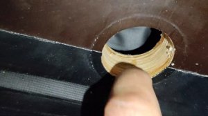 Отзыв про заводскую установку сливной пробки на лодке