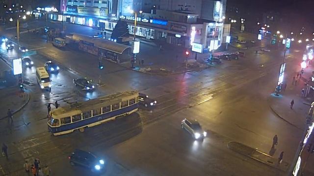 Трамвай остался без колес Запорожье 23.02.2017