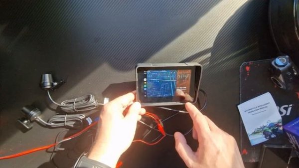 Android Auto или Apple CarPlay + видеорегистратор + TPMS на мотоцикл