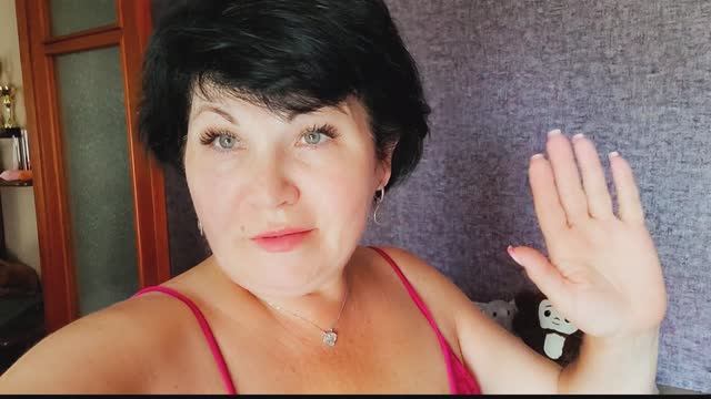 Ну и погодка на Урале 🥵 прибарахлились в Маяке 👌 смотреть онлайн