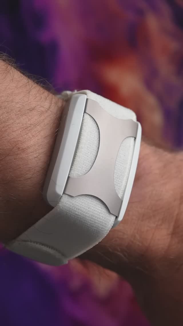 Этот браслет продлевает тебе жизнь! (Apollo Neuro) смотреть онлайн