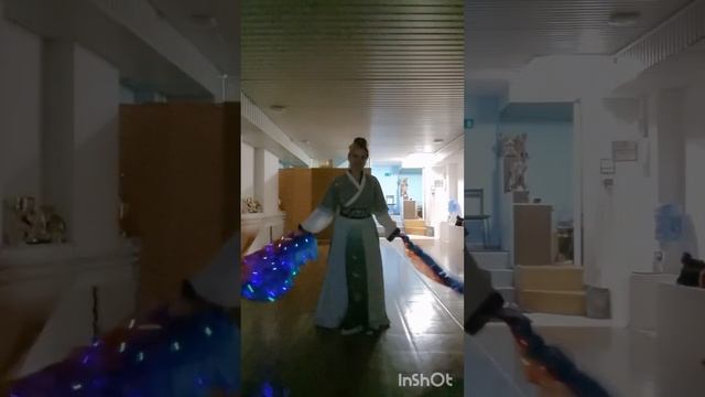 Китайский танец с led  веерами-вейлами Цаплина Елена