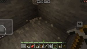 Нуб нашёл красивую пещеру в Minecraft