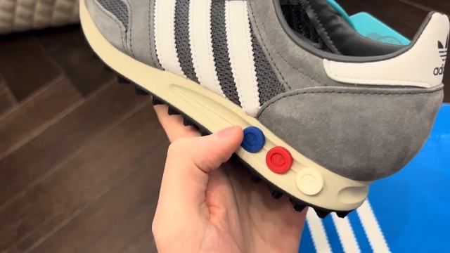Набирающие тренд Адидасы | Adidas LA Trainer OG 'Solid обзор смотреть онлайн