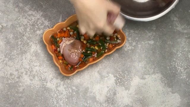 КАК ПРИГОТОВИТЬ КУРИЦУ С ЗАМОРОЖЕННЫМИ ОВОЩАМИ В ДУХО