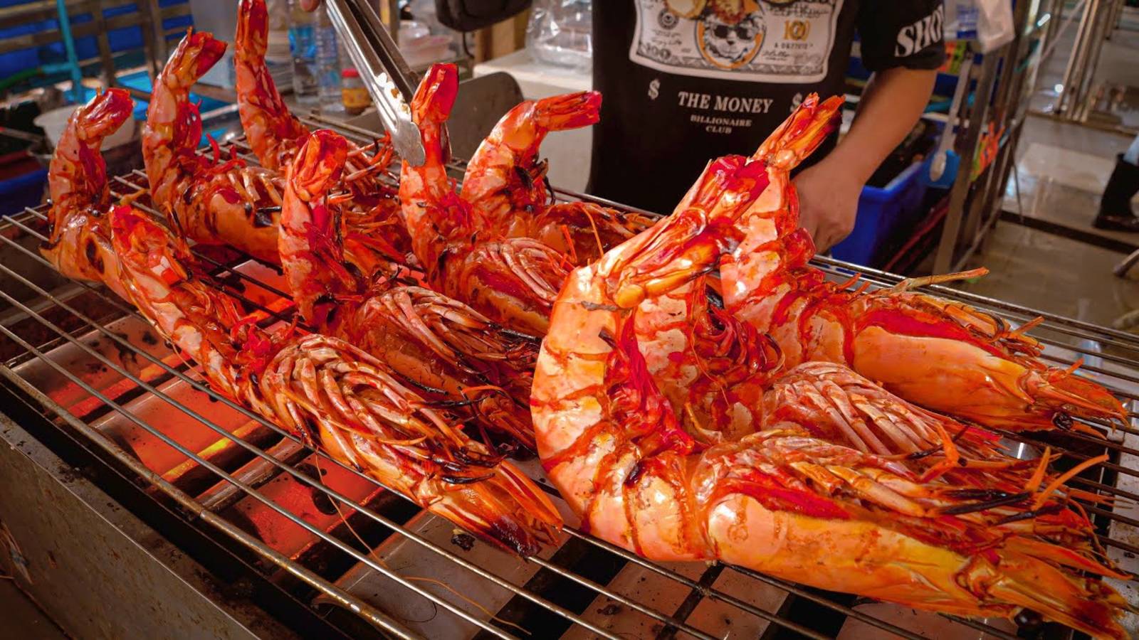 Тайская уличная еда 🍜 Шок-вкусы и лучшие блюда Бангкока! #streetfood #Таиланд #еда смотреть онлайн