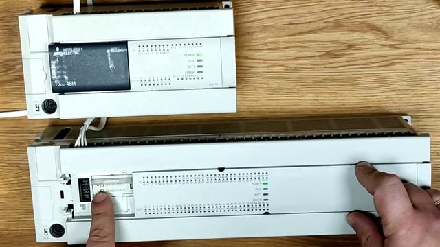 FX3U-FLROM-64L Выгрузка и загрузка программы из ПЛК FX3U смотреть онлайн