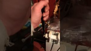 Американка заклинила в радиаторе отопления? Делай так