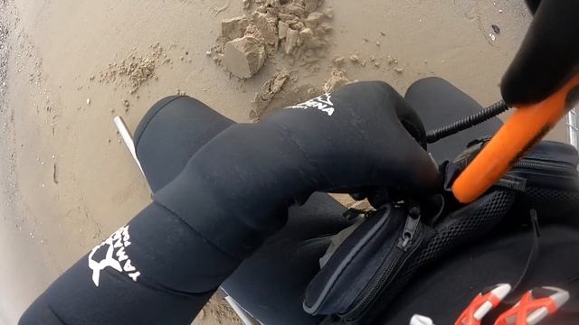 УСПЕЛ ПЕРВЫМ ПОСЛЕ ШТОРМА НА ЮРМАЛЬСКОМ ПЛЯЖЕ