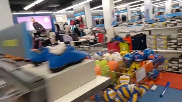 МИНСК/ МАГАЗИН СПОРТМАСТЕР/ ФУДКОРТ