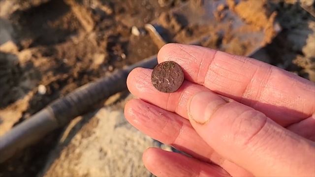 Находки на берегу реки!!! смотреть онлайн